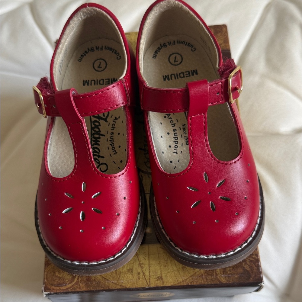 Footmates Sherry Mary Jane’s Apple Red
